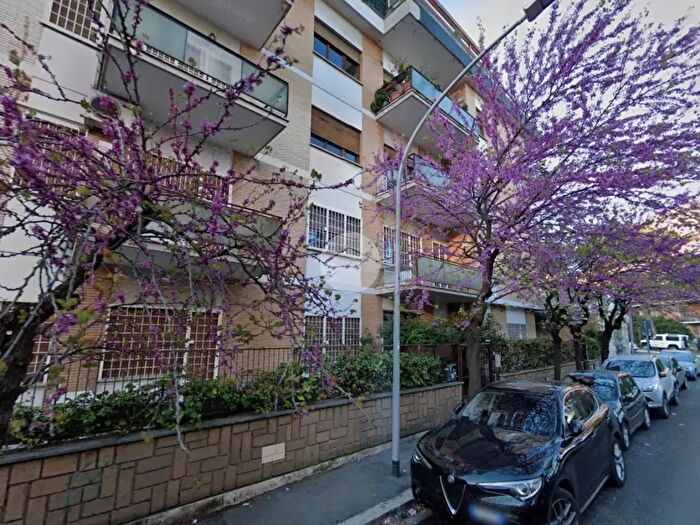 Appartamento monolocale in affitto in Via Giuseppe Lorenzoni, Roma