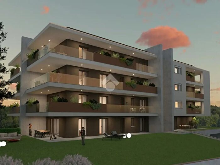 Appartamento quadrilocale in vendita in Via Lombardia, Cantu