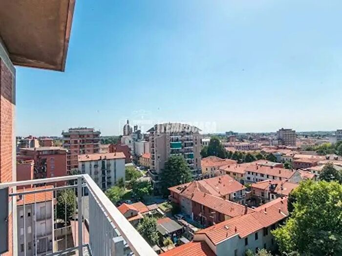 Appartamento trilocale in vendita in Desio