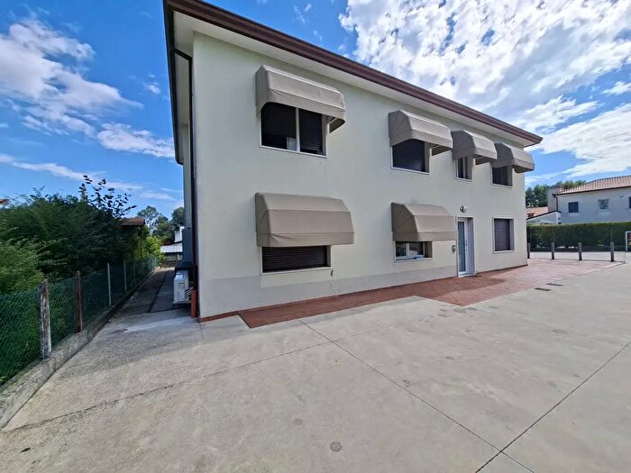 Appartamento con 5 locali in vendita in Via Argine Sinistro Novissimo, Mira