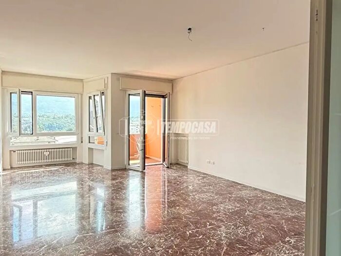 Appartamento quadrilocale in vendita in Viale Medaglie d'Oro, Belluno