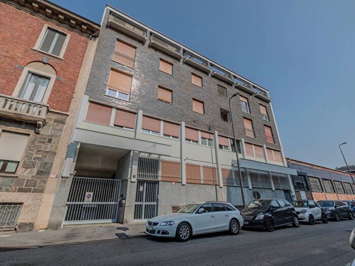 Appartamento trilocale in affitto in Via Pantelleria, Certosa, Milano