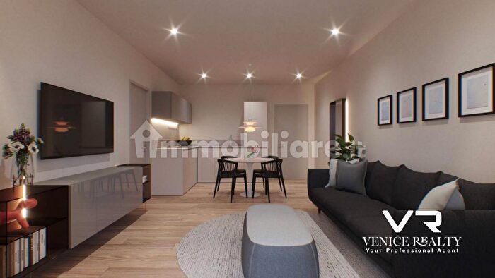 Appartamento trilocale in vendita in Viale Giuseppe Garibaldi, Venezia