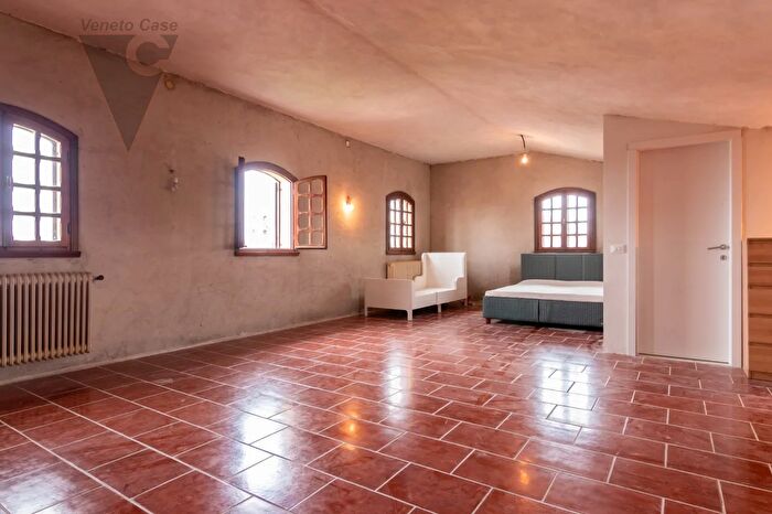 Appartamento con 6 locali in vendita in Ponte San Nicolo