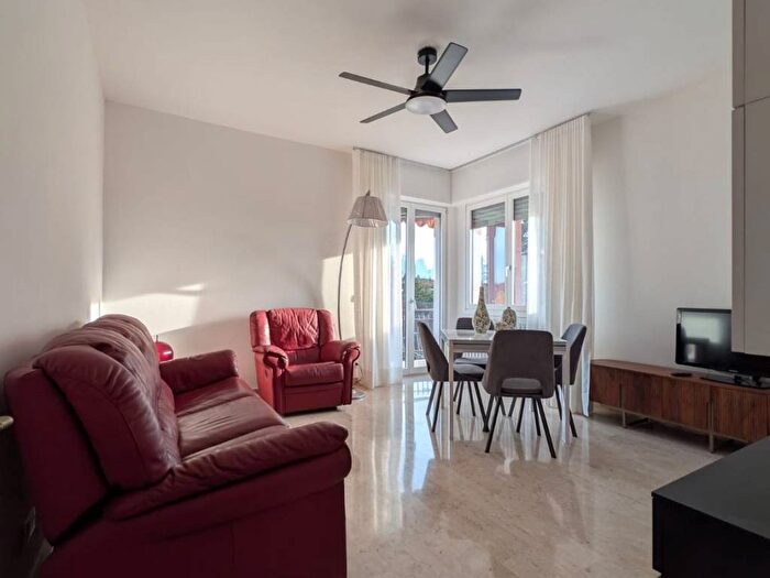 Appartamento trilocale in affitto in Via Isonzo, Prestino, Como