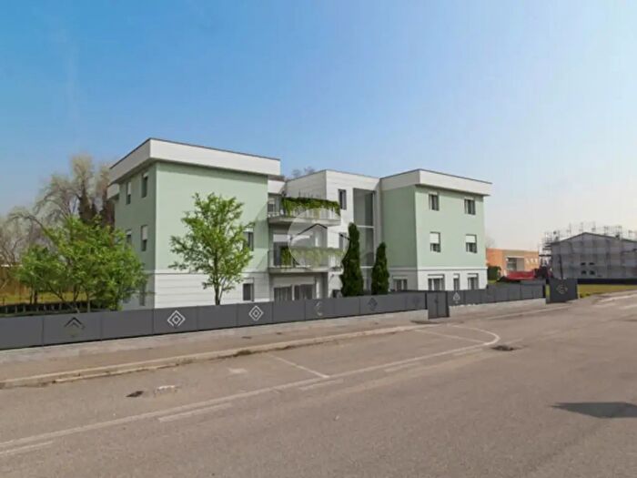 Appartamento trilocale in vendita in Via Giorgio Almirante, San Giovanni Lupatoto