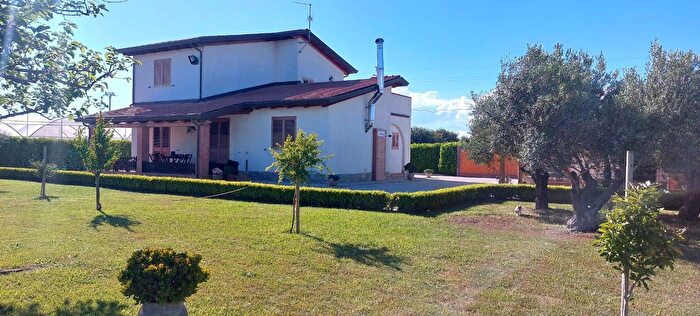 Casa con 5 locali in vendita in Contrada Cioffi, Eboli