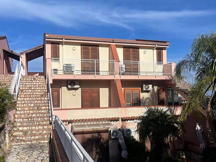 Casa trilocale in affitto in Via Chiesazza Sperone Xx, Torre Colonna Sperone, Altavilla Milicia