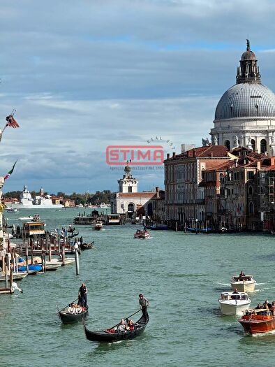 Appartamento trilocale in affitto in Venezia