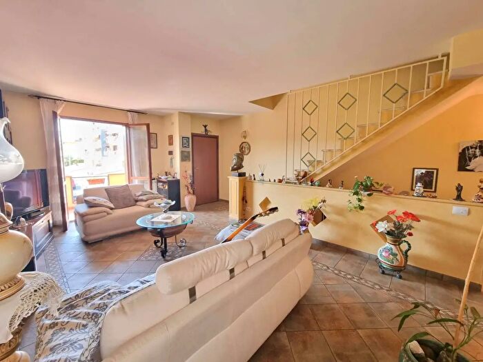 Casa con 5 locali in vendita in Montespertoli