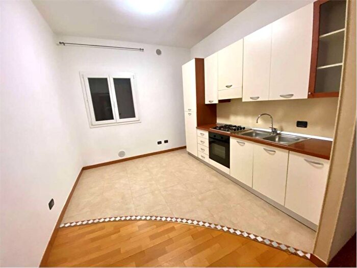 Appartamento trilocale in affitto in contrà san Pietro, Centro Storico, Vicenza
