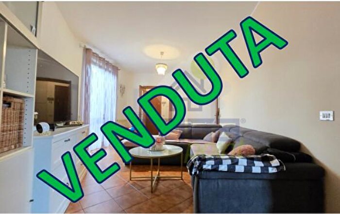 Appartamento trilocale in vendita in Via Cremona, Pizzighettone