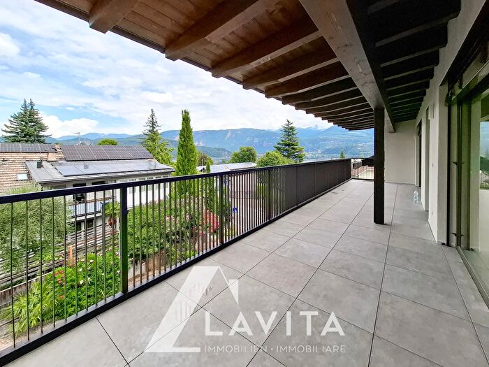 Appartamento con 5 locali in vendita in Via dei Molini, Termeno Sulla Strada Del Vino