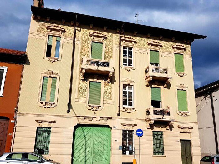 Appartamento bilocale in affitto in Via Vincenzo Bellini, Ospedale, Busto Arsizio