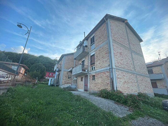 Appartamento trilocale in affitto in Piazza Capranica, Colle Di Fuori, Rocca Priora