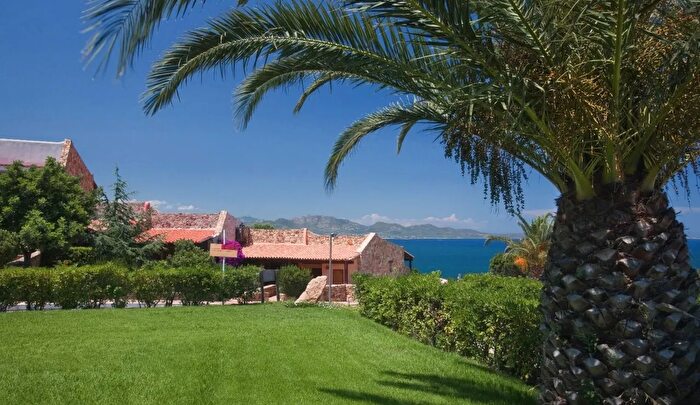 Appartamento trilocale in vendita in Capo Ceraso, Olbia