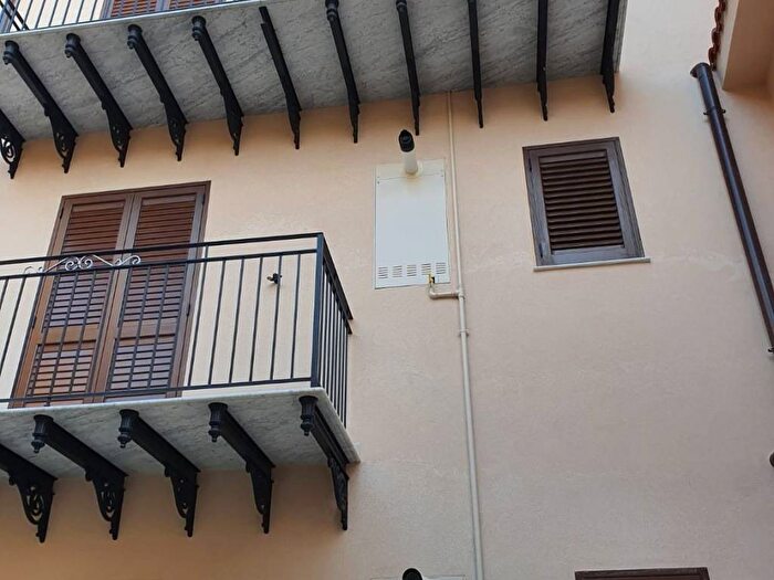 Appartamento con 6 locali in affitto in Via Collegio, Cattolica Eraclea