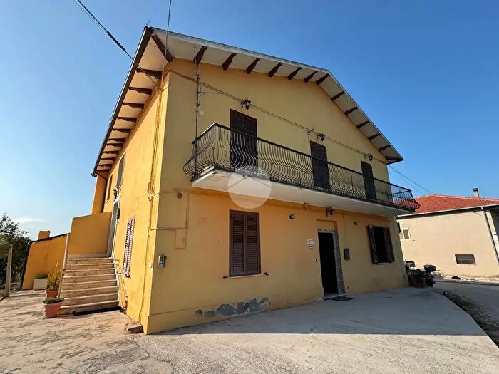 Appartamento trilocale in vendita in Contrada Vicenne Sud, Pianella