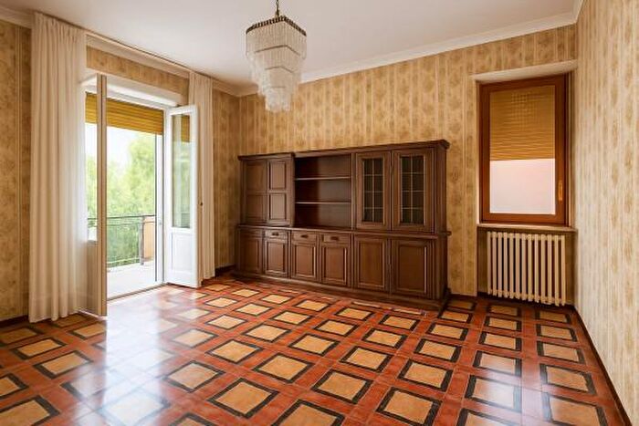 Appartamento con 5 locali in vendita in Via Lev Tolstoj, Jesi