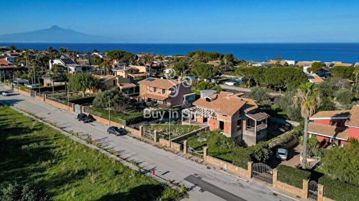 Casa con 6 locali in vendita in Via Gabriele dAnnunzio, Augusta