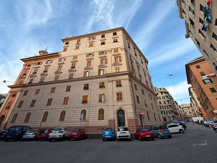 Appartamento con 6 locali in affitto in Via Ilice, Foce, Genova
