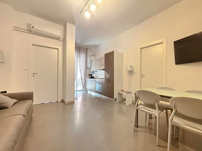 Appartamento trilocale in vendita in Via Giuseppe Garibaldi II Traversa, Lerici