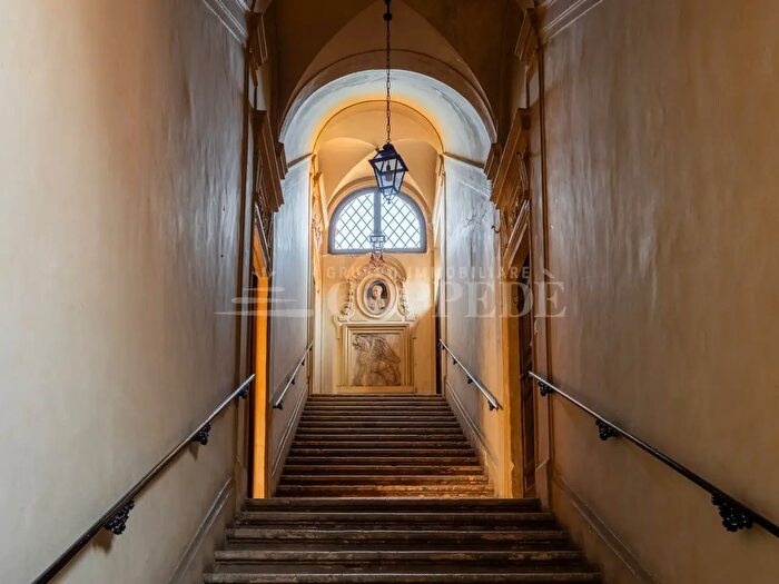 Appartamento quadrilocale in vendita in Via Giulia, Roma