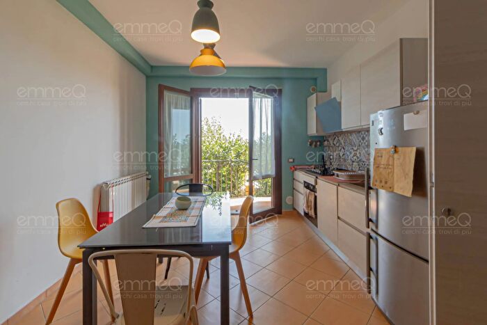 Casa con 6 locali in vendita in Cda Santuzza Snc, Castelbuono