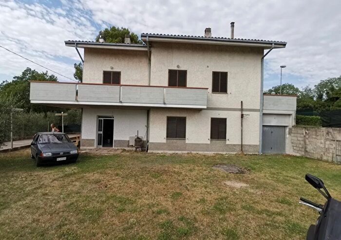 Casa in vendita in Mombaroccio