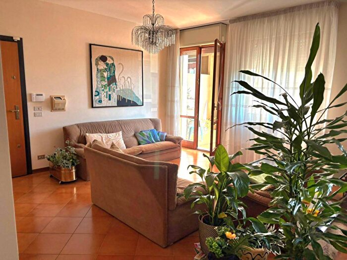 Appartamento con 6 locali in vendita in Via Cesare Cocchi, Careggi Rifredi Dalmazia, Firenze