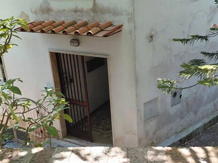 Appartamento bilocale in affitto in Via Marechiaro, Napoli