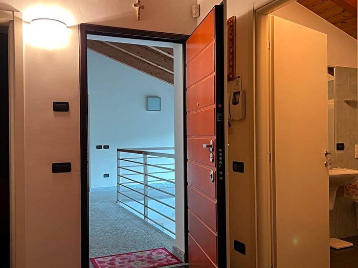 Appartamento bilocale in affitto in Via Trento, Centro, Lomazzo