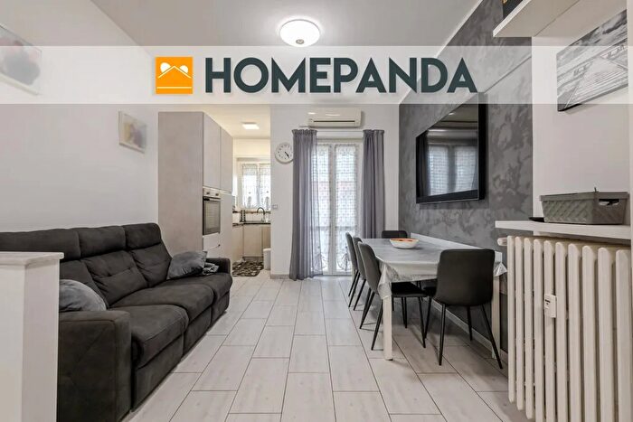 Appartamento trilocale in vendita in Via Desana, Torino