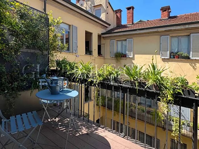 Appartamento bilocale in affitto in Via Medici, Milano