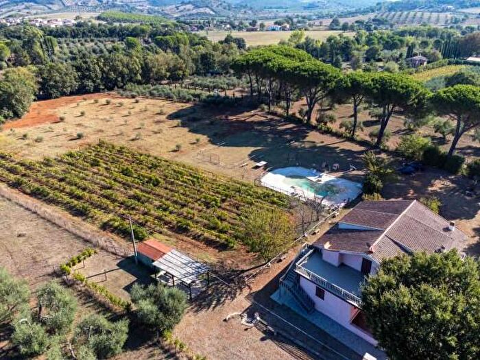 Appartamento con 6 locali in vendita in Gavorrano