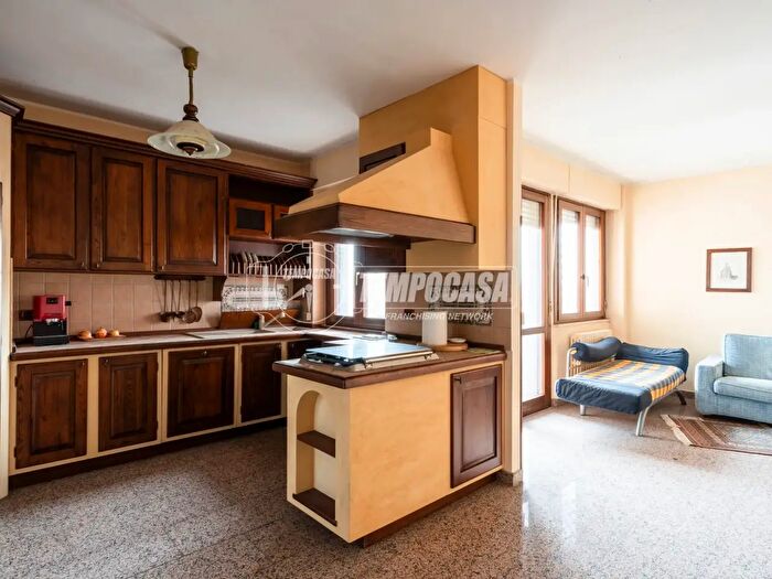 Appartamento quadrilocale in vendita in Via Tagliamento, Macerata