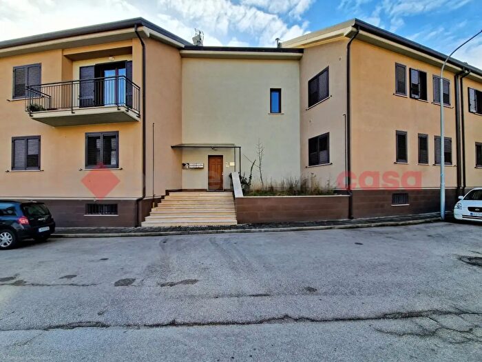 Appartamento quadrilocale in vendita in Via Stefano Santucci, LAquila