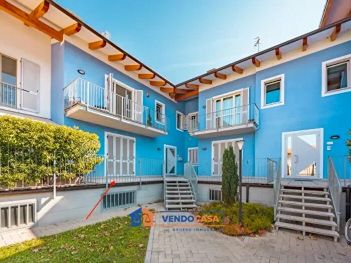 Appartamento trilocale in vendita in Viale Vittorio Veneto, Carru'