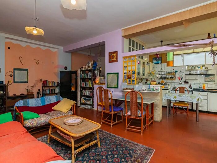 Appartamento con 5 locali in vendita in Via Canfora, Catania