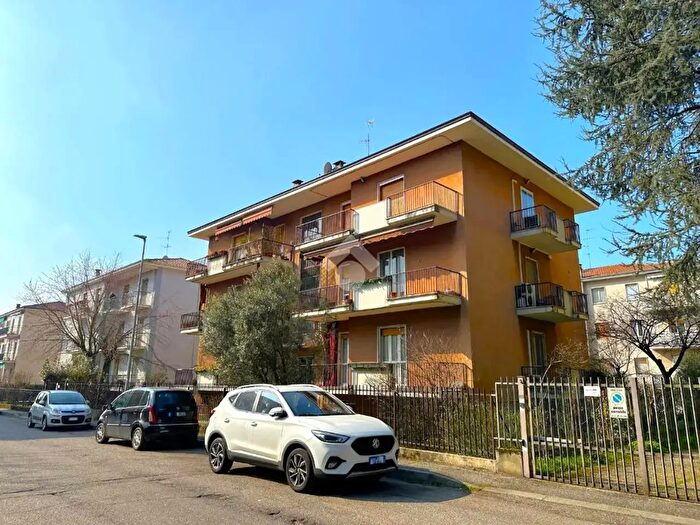 Appartamento quadrilocale in vendita in Via Ezechiele Acerbi, Pavia