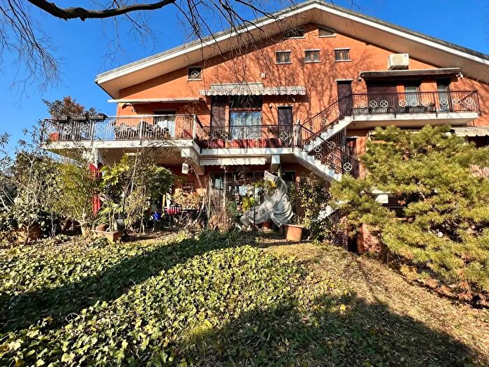 Appartamento con 5 locali in vendita in Strada IV Novembre, Orbassano