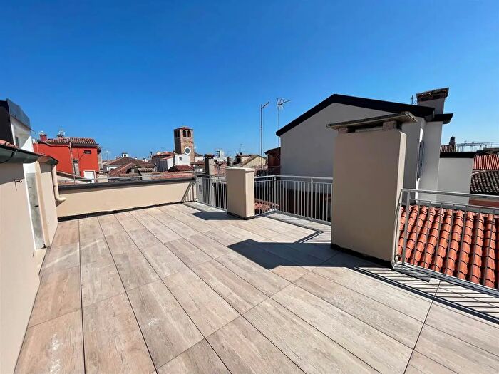 Appartamento con 6 locali in vendita in Chioggia