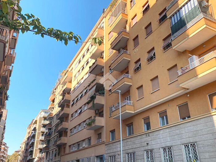 Appartamento bilocale in vendita in Via Francesco Sivori, Roma