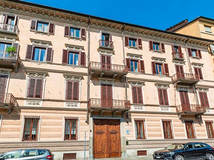 Appartamento con 6 locali in affitto in Corso Cairoli, Via della Rocca, Torino