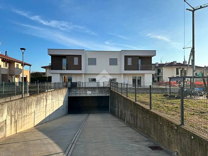 Casa trilocale in vendita in Vedelago