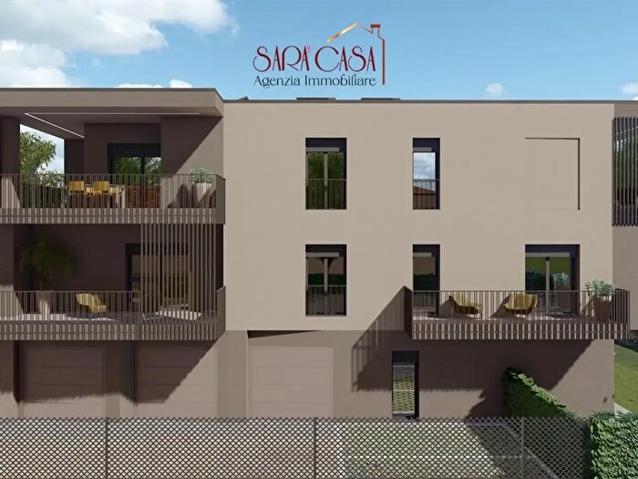 Appartamento trilocale in vendita in Via Canal Grande, Faenza