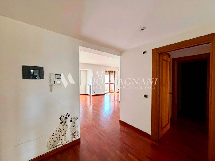 Appartamento trilocale in affitto in Via Virgilio, Prati, Roma