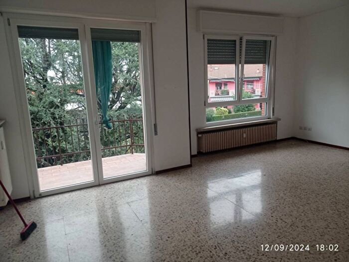 Appartamento quadrilocale in affitto in Via Santuario, Stezzano