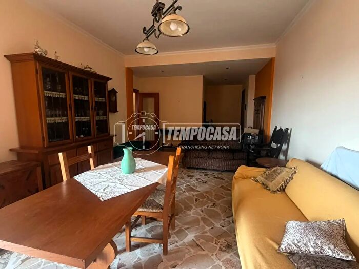 Appartamento trilocale in vendita in Via del Bosco, Catania