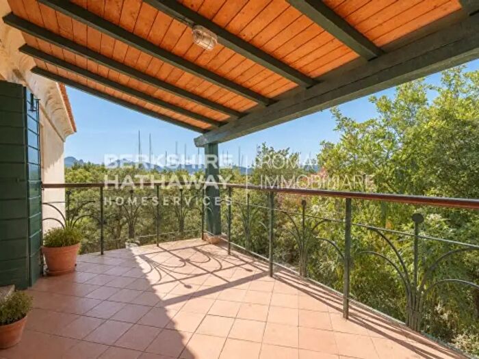 Appartamento quadrilocale in vendita in Via della Passeggiata del Porto, Olbia